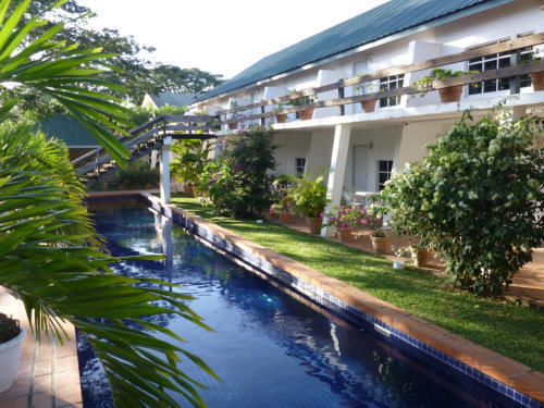 Summerland Suites Bon Accord Village Exterior photo